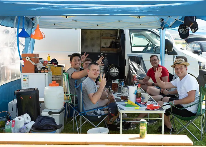 Easy مكان تخييم