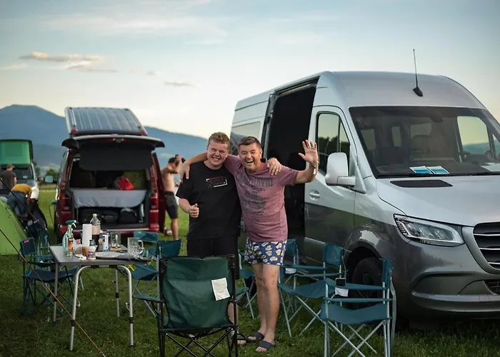 مكان تخييم Easy